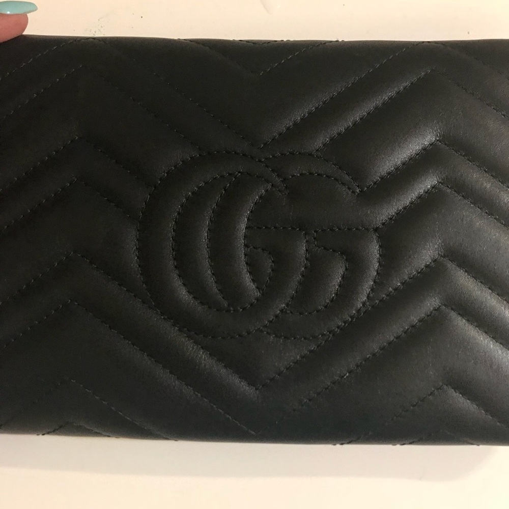 Authentic Gucci Wallet on Chain